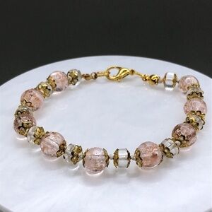 Venetian art glass bead elegant dressy blush pink-ish bracelet gold tone.
